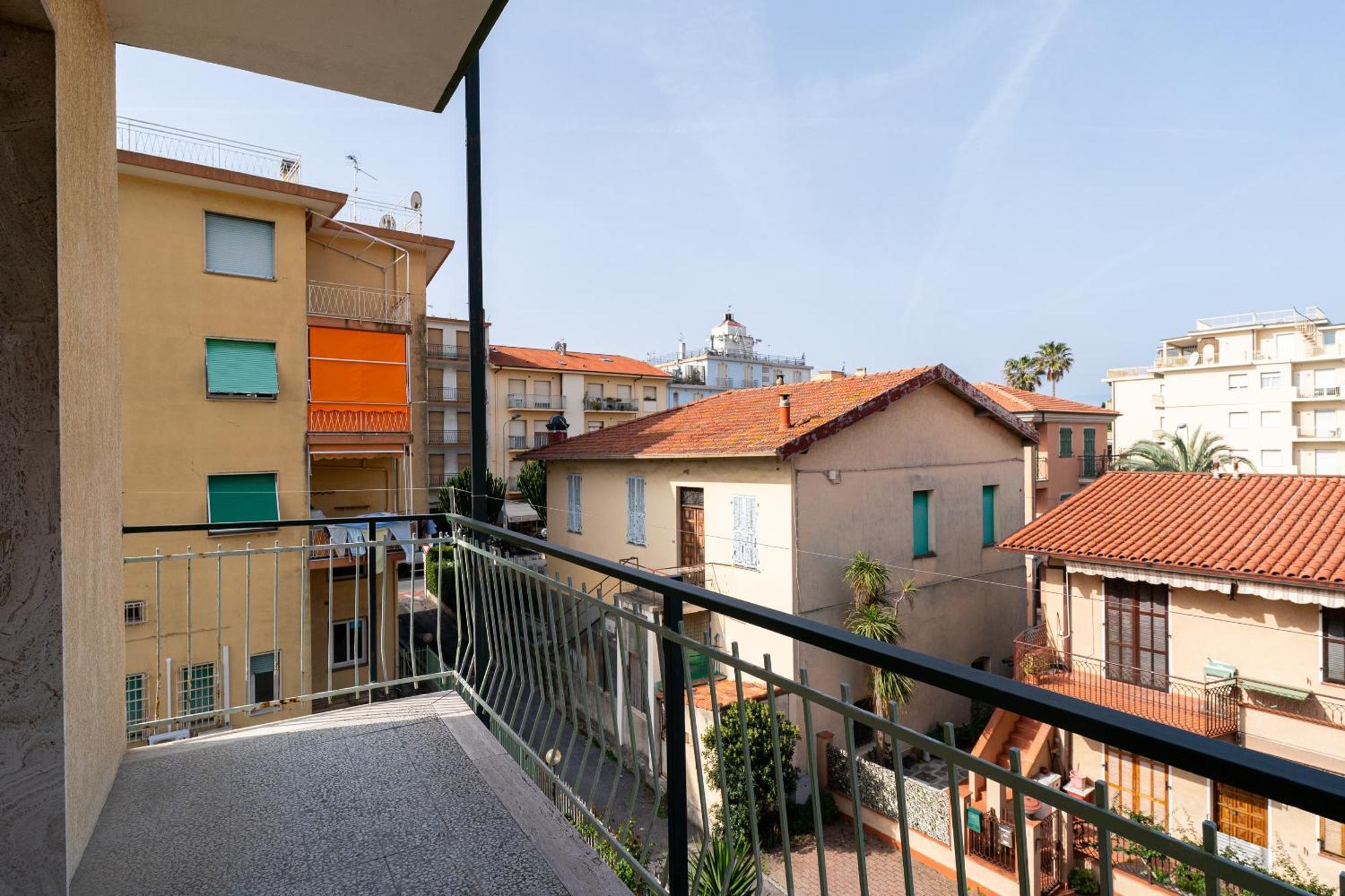 Casa Silvia - Central - Terrace - Wifi Bordighera Exterior foto